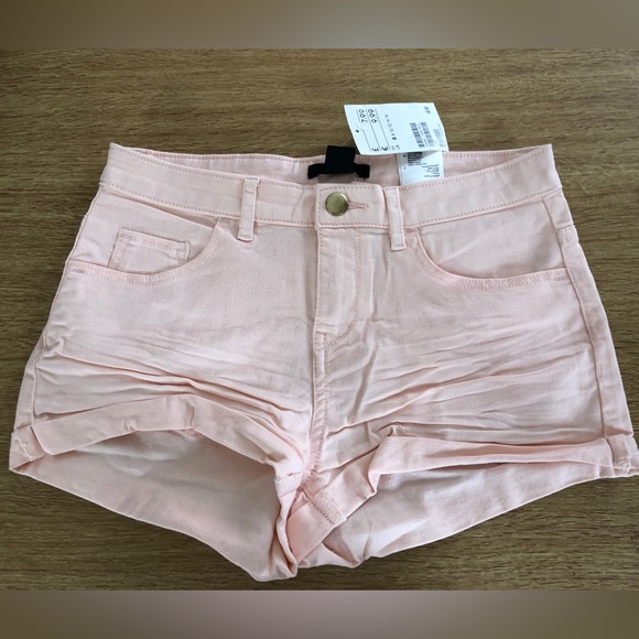 H&M Pants - H&M pink shorts woman size 6 new high waist summer